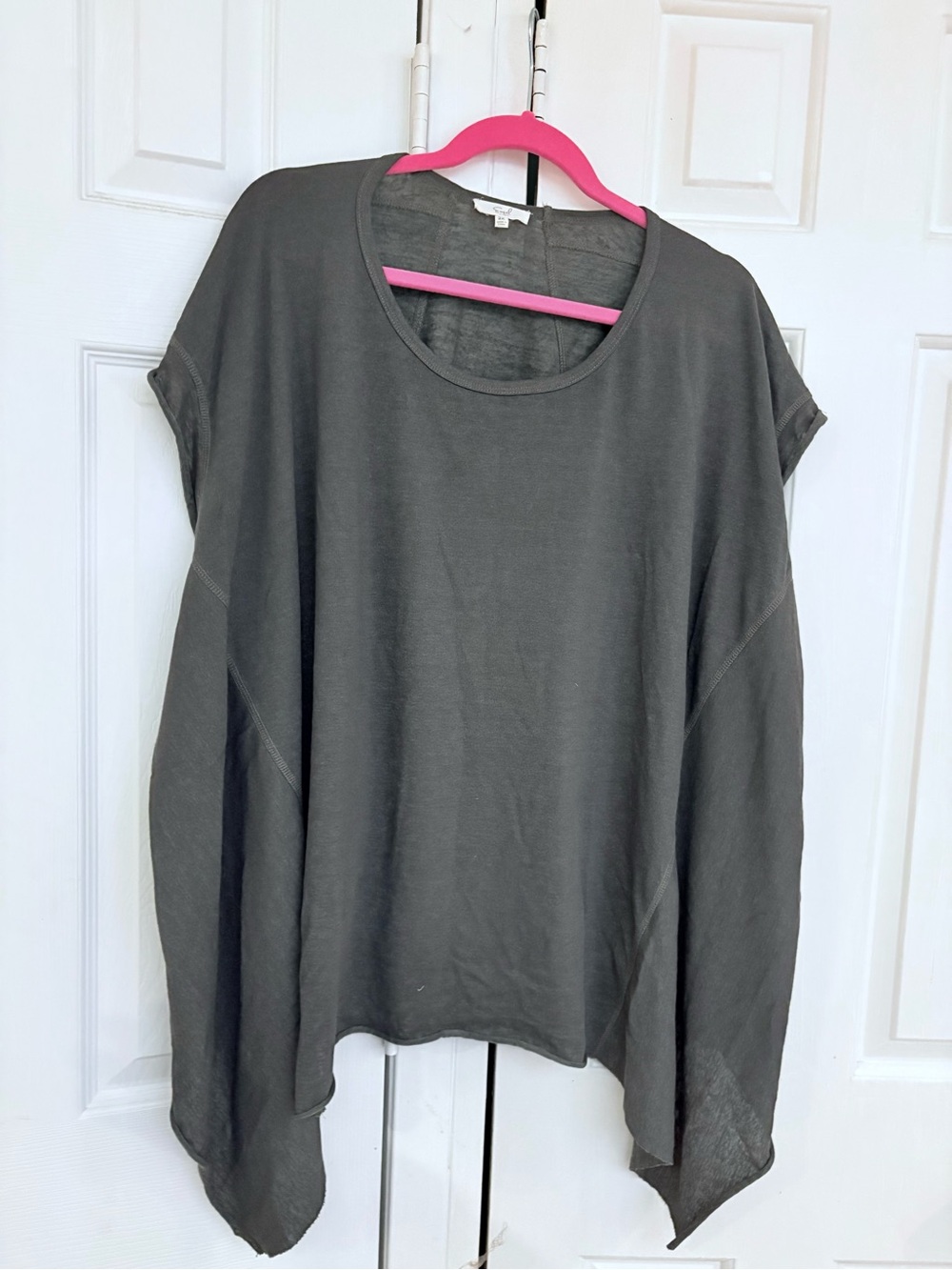 Easel Oversized Short-Sleeve Pullover in Charcoal Gray  2x preloved